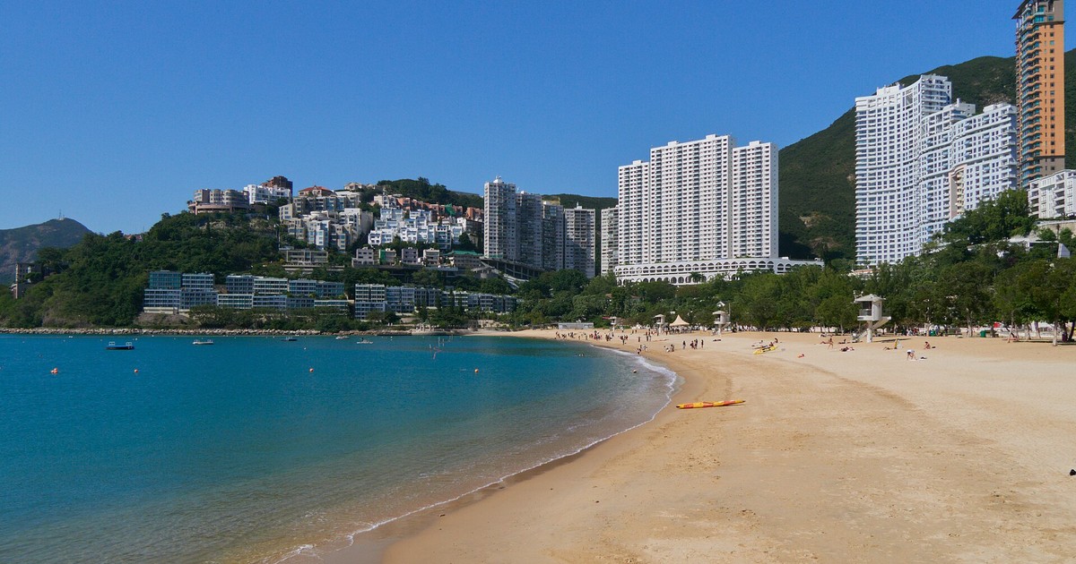 香港高層住宅群與海灣景色,用作香港樓市及新盤文章封面